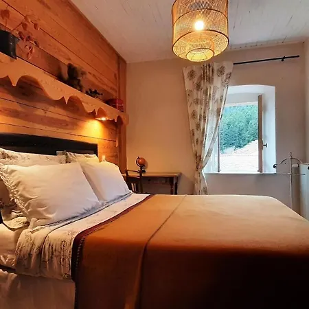 بيت ضيافة Chambres D'hotes La Maison Sous Les Etoiles *
