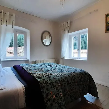 Chambres D'hotes La Maison Sous Les Etoiles بيت ضيافة